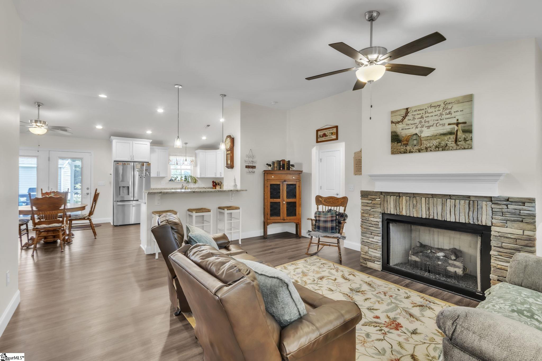 210 Tesla Court Lyman, SC 29365 - Photo 2 of 26