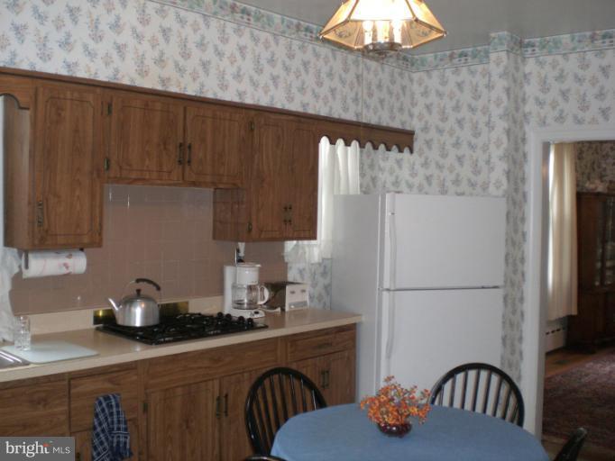 30 Overbrook Road Catonsville, MD 21228 - Photo 18 of 20 Kitchen