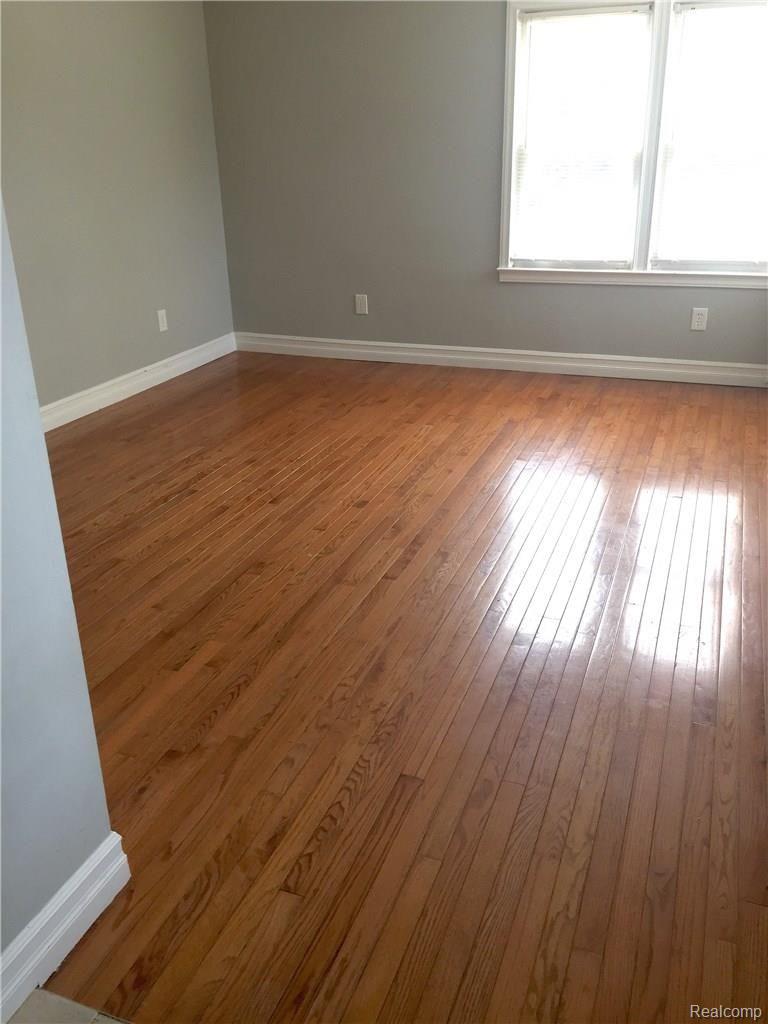 3255 South Adams Road Rochester, MI 48309 - Photo 11 of 34 image.jpg