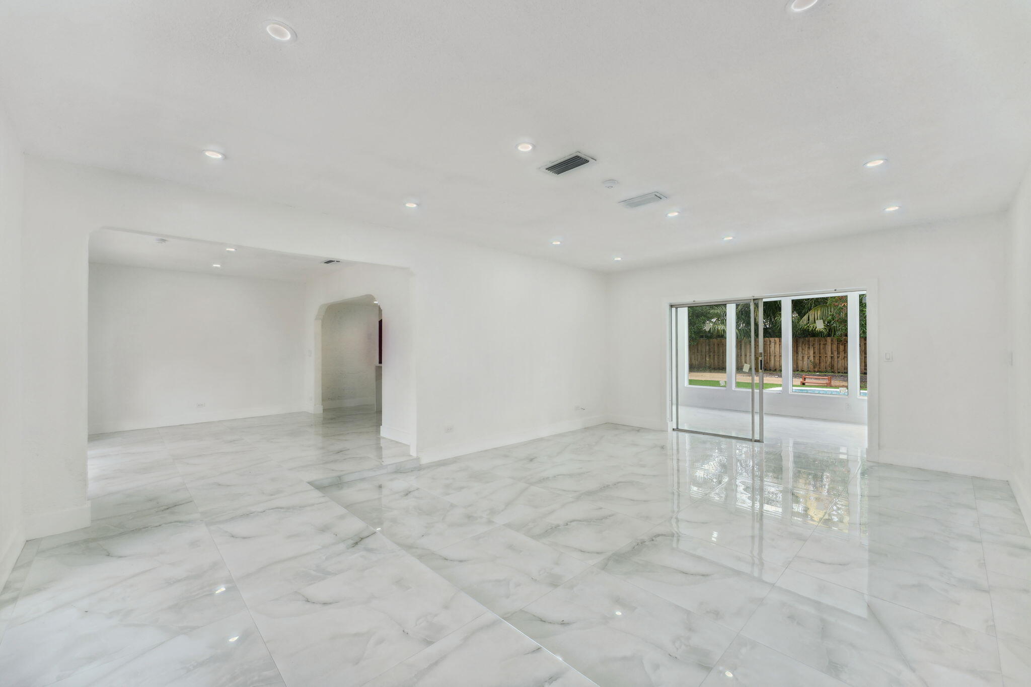 7200 Plantation Road Plantation, FL 33317 - Photo 14 of 55 49-web-or-mls-DSC00549
