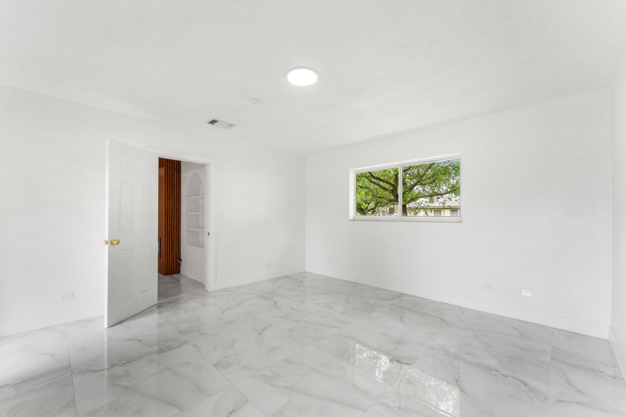 7200 Plantation Road Plantation, FL 33317 - Photo 37 of 55 36-web-or-mls-DSC00638