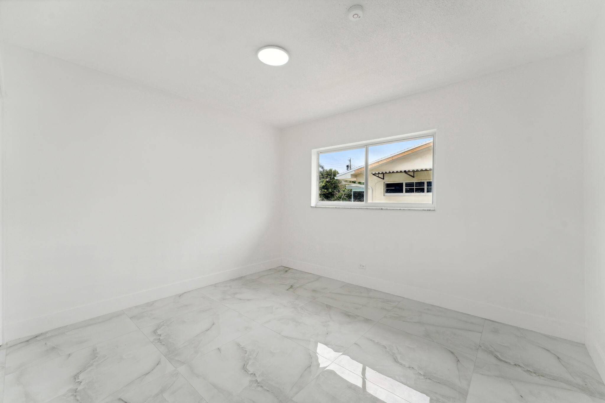 7200 Plantation Road Plantation, FL 33317 - Photo 47 of 55 47-web-or-mls-DSC00537