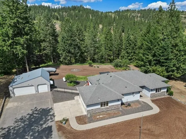 $768,000 | 6920 North Harvard Road, Newman Lake, WA 99025