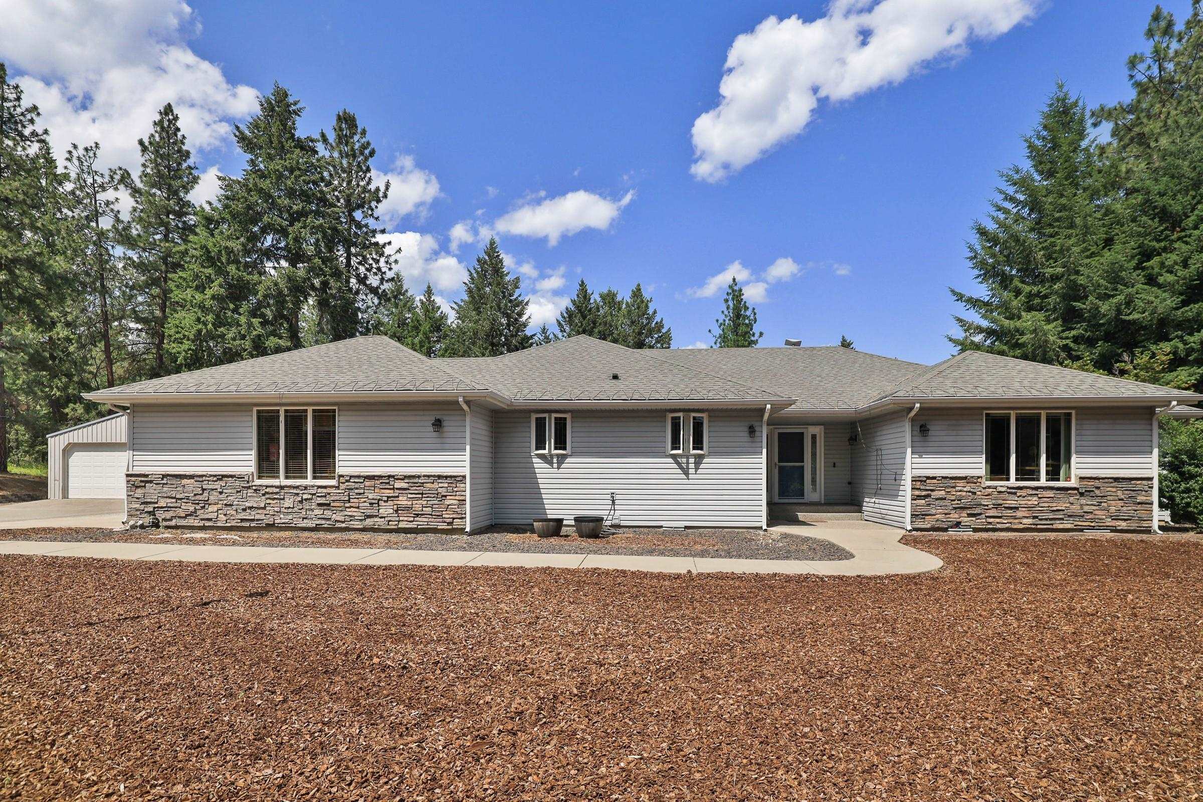 6920 North Harvard Road Newman Lake, WA 99025 - Photo 4 of 43