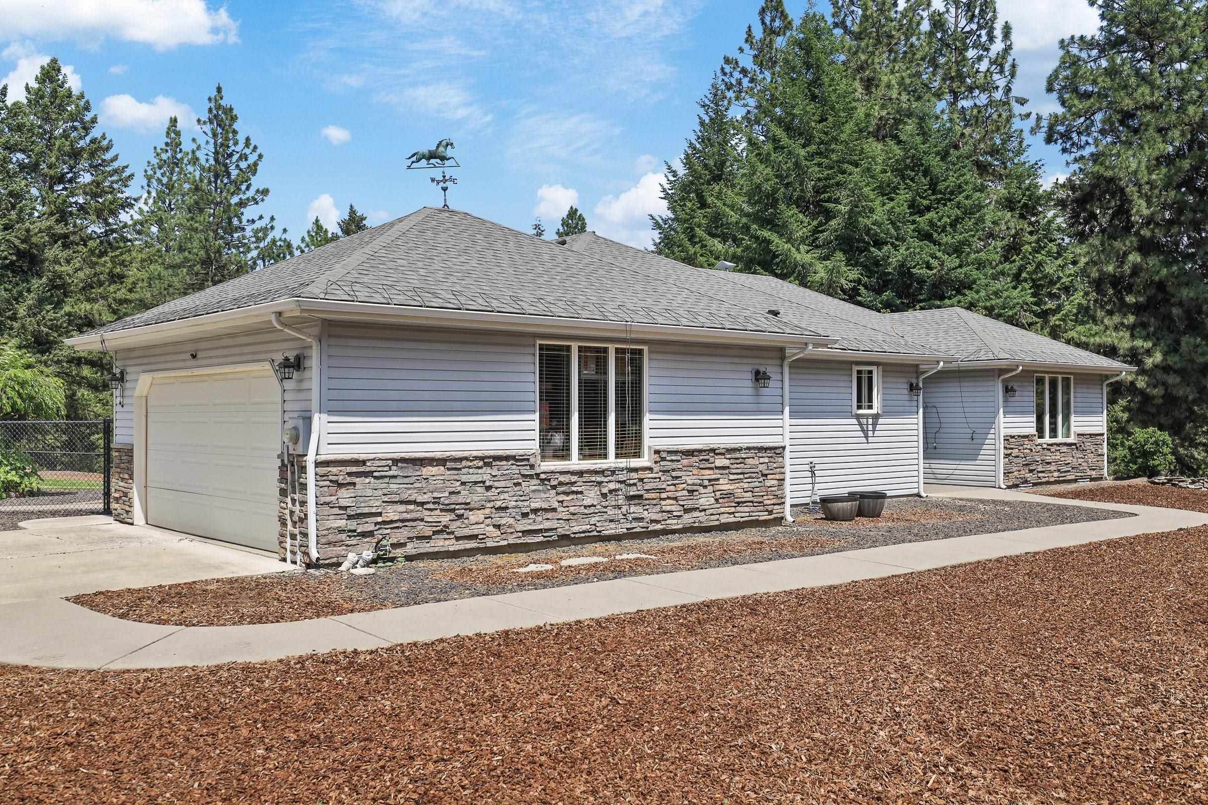 6920 North Harvard Road Newman Lake, WA 99025 - Photo 5 of 43