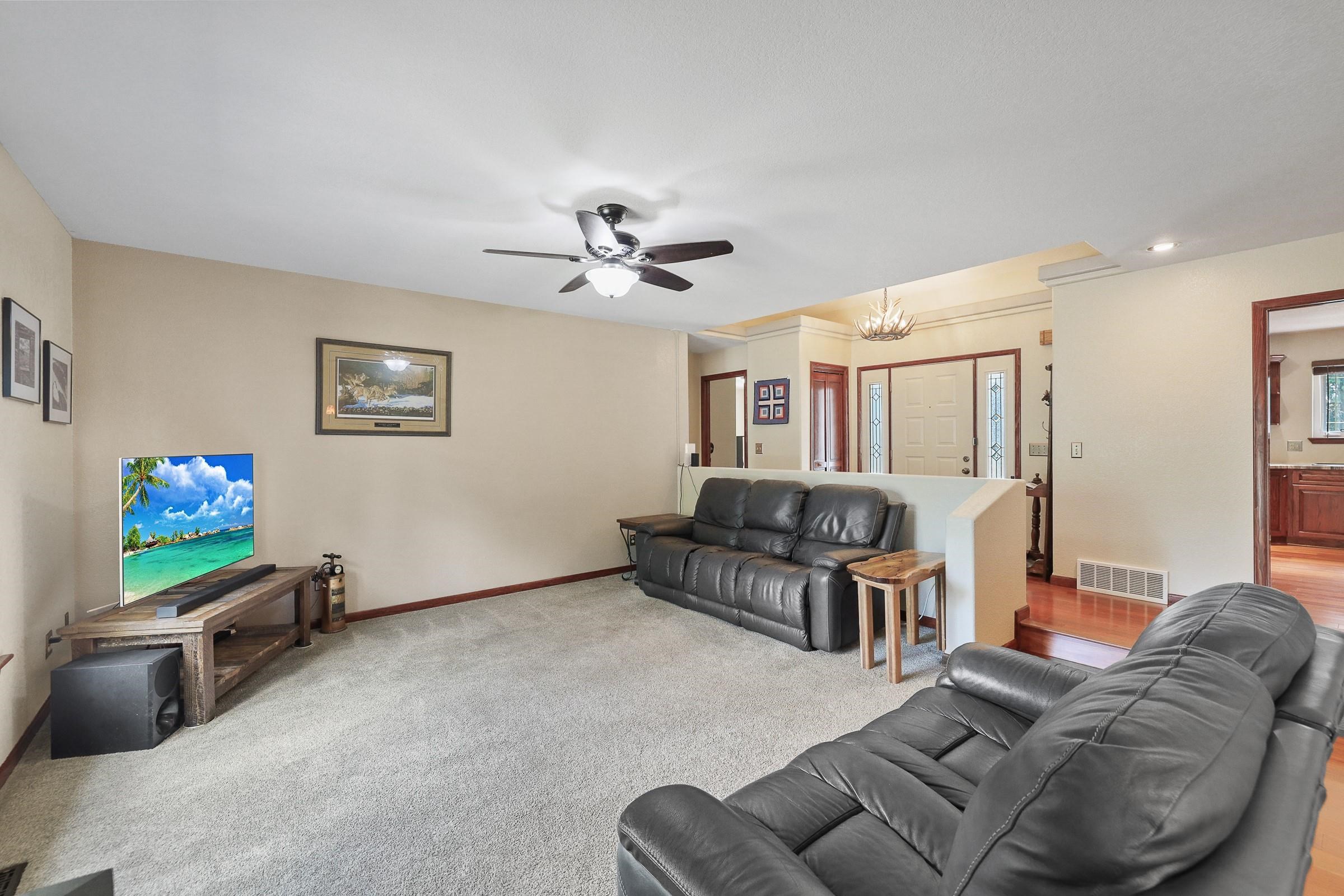 6920 North Harvard Road Newman Lake, WA 99025 - Photo 9 of 43