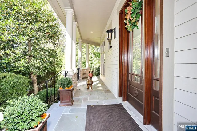 a view of an entryway