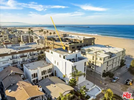 $4,495,000 | 14 Mast Street, Marina del Rey, CA 90292