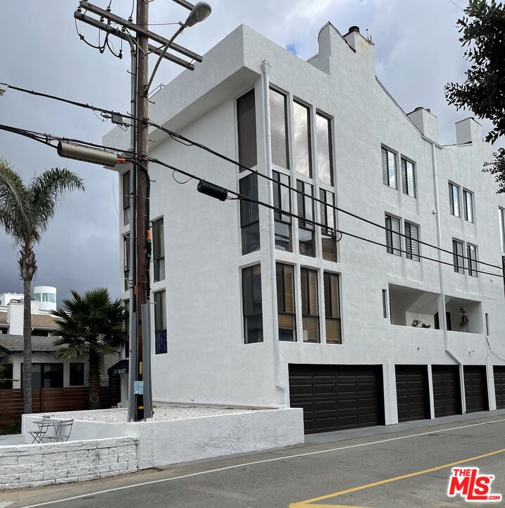 14 Mast Street Marina del Rey, CA 90292 - Photo 34 of 56