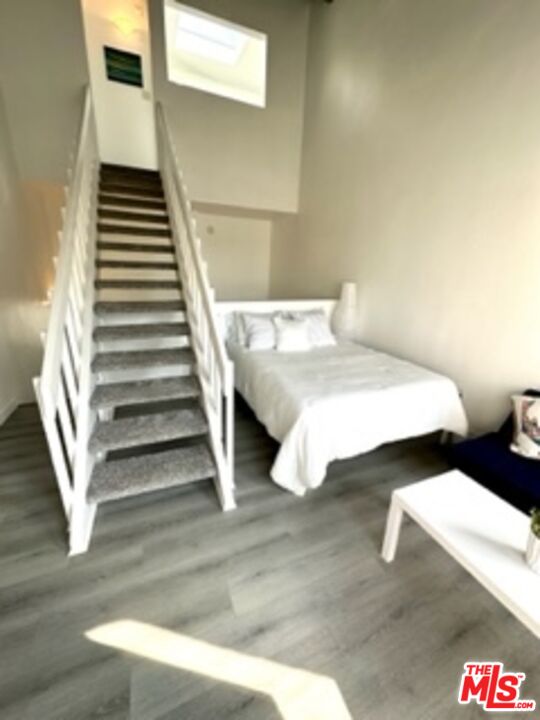 14 Mast Street Marina del Rey, CA 90292 - Photo 44 of 56 a view of entryway and hall with wooden floor