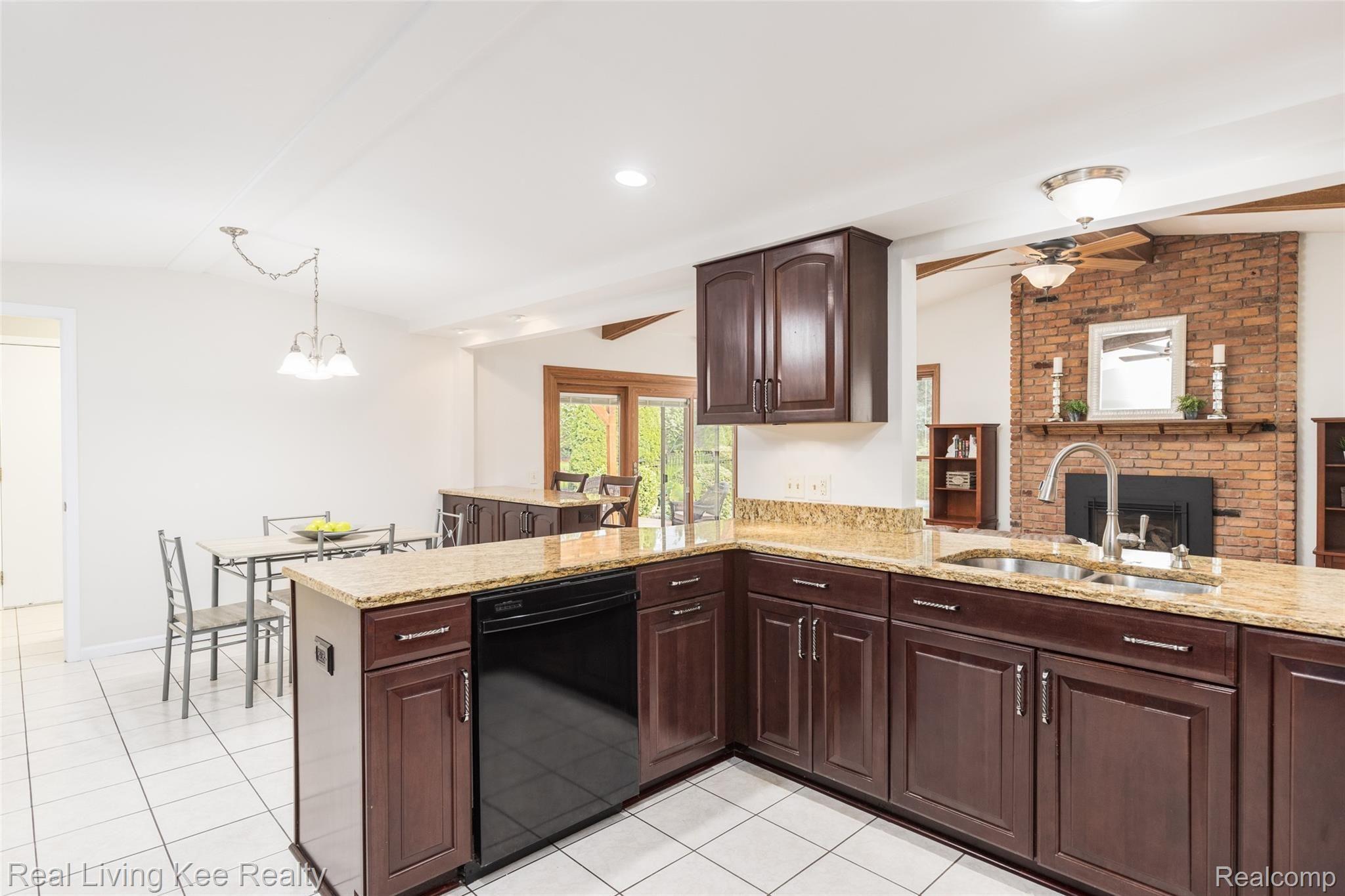 1775 Jason Circle Rochester, MI 48306 - Photo 14 of 44 1775 Jason Cir-13.jpg