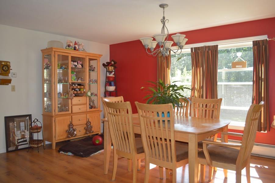 78 North Raymond Road Gray, ME 04039 - Photo 3 of 21 Dining Room