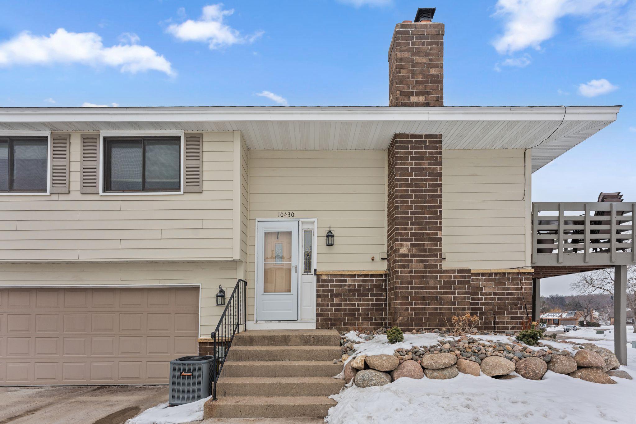 10430 Decatur Avenue South Bloomington, MN 55438 - Photo 2 of 24