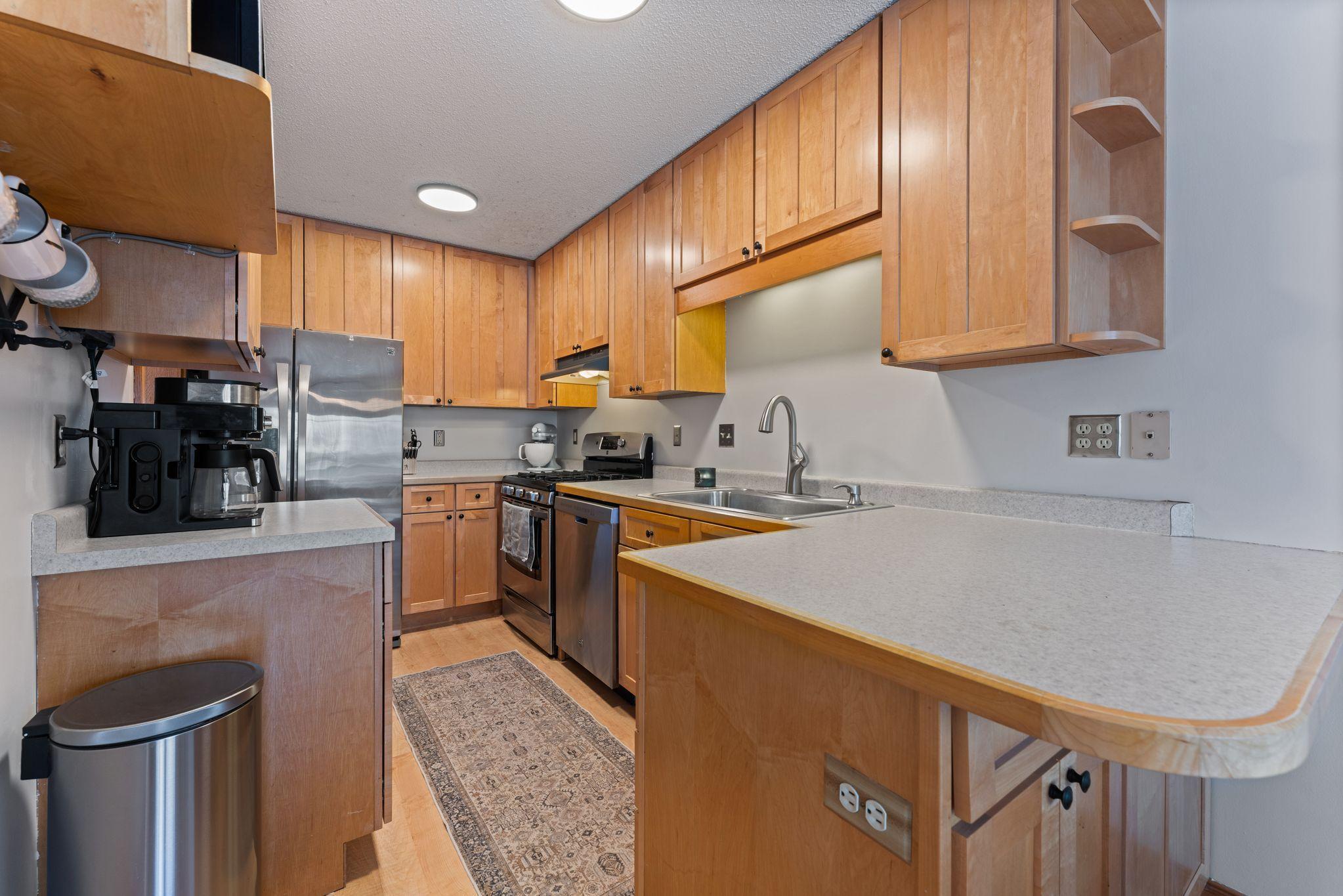 10430 Decatur Avenue South Bloomington, MN 55438 - Photo 4 of 24