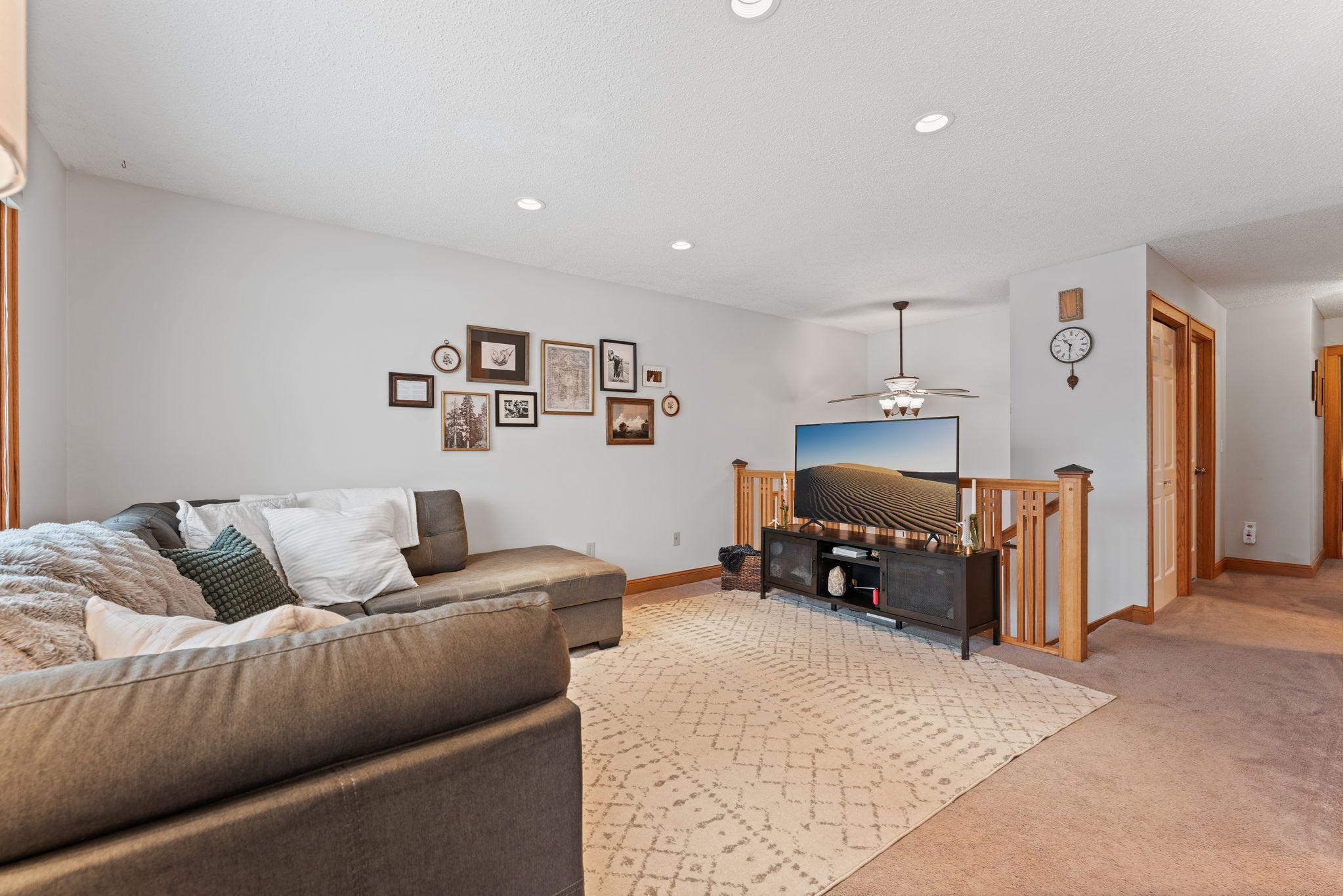 10430 Decatur Avenue South Bloomington, MN 55438 - Photo 10 of 24