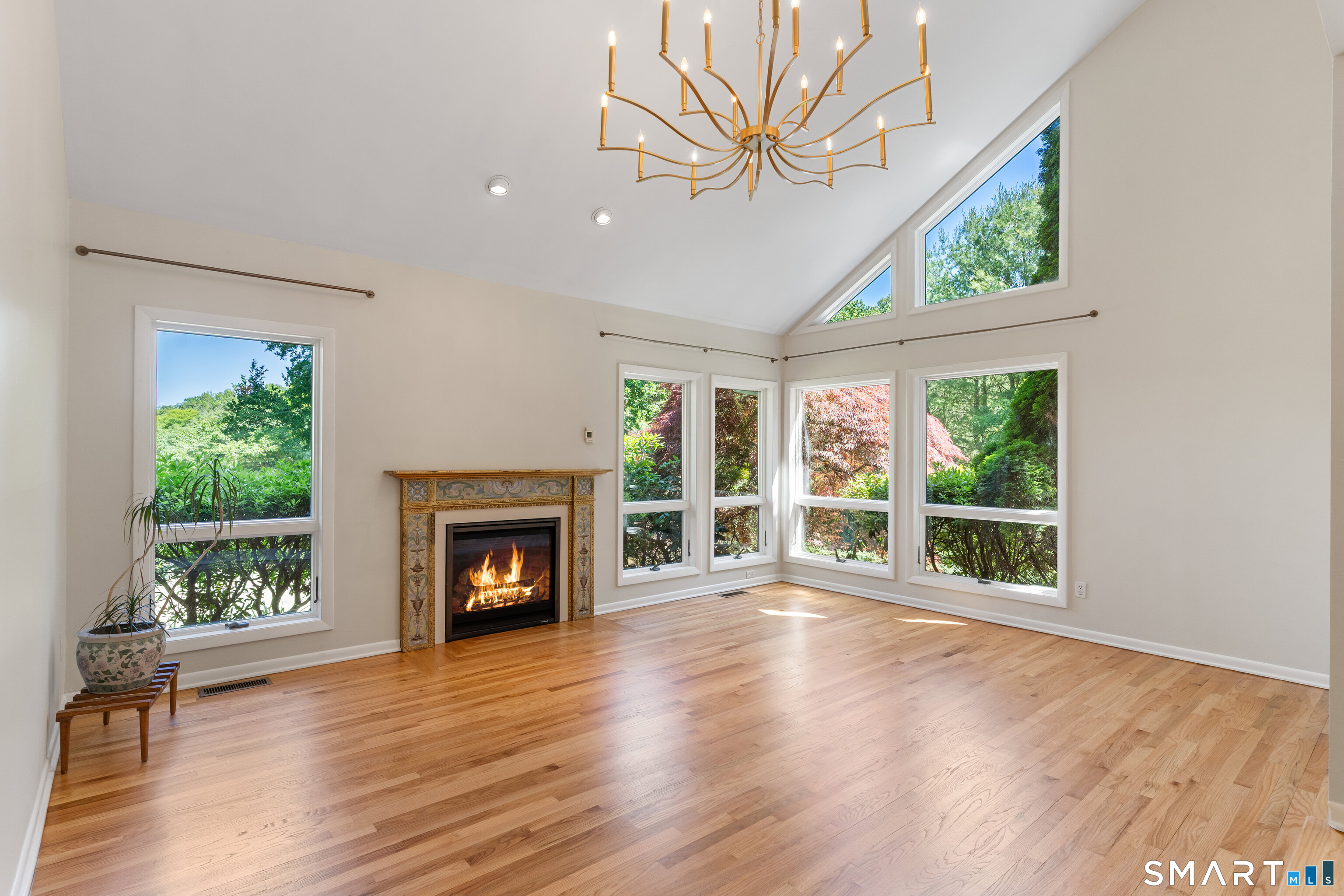 84 Sawmill Road Branford, CT 06405 - Photo 8 of 40