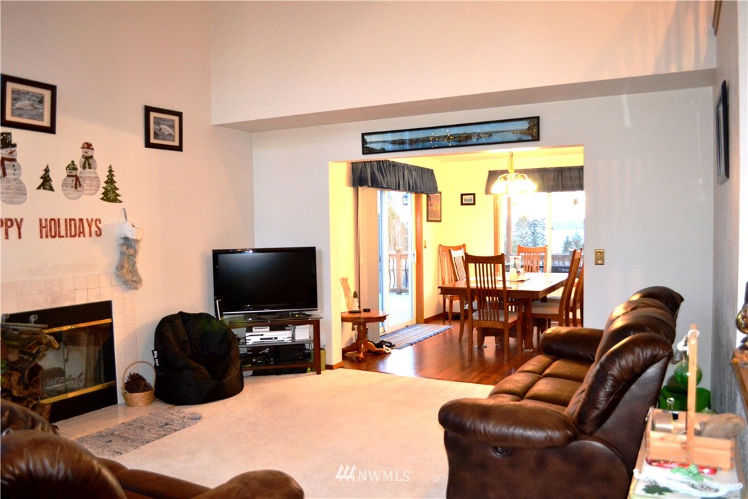 23656 Seatter Road Northeast Kingston, WA 98346 - Photo 14 of 24 Gallery Image 14