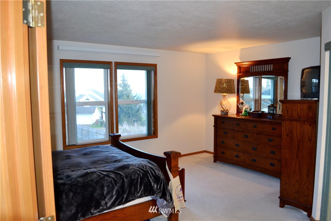 23656 Seatter Road Northeast Kingston, WA 98346 - Photo 17 of 24 Gallery Image 17