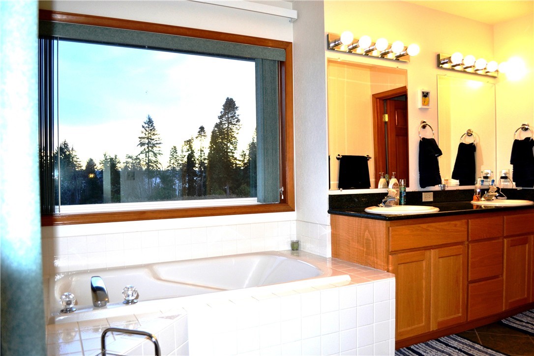 23656 Seatter Road Northeast Kingston, WA 98346 - Photo 18 of 24 Gallery Image 18