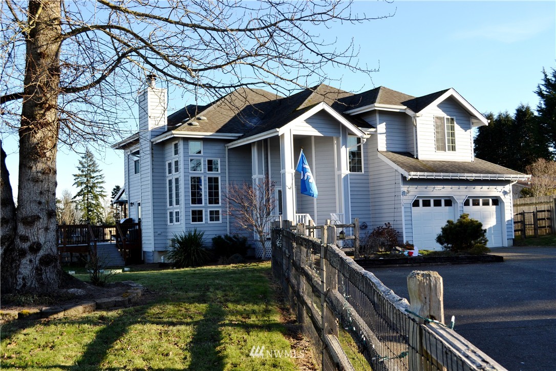 23656 Seatter Road Northeast Kingston, WA 98346 - Photo 3 of 24 Gallery Image 3