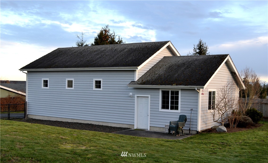 23656 Seatter Road Northeast Kingston, WA 98346 - Photo 8 of 24 Gallery Image 8