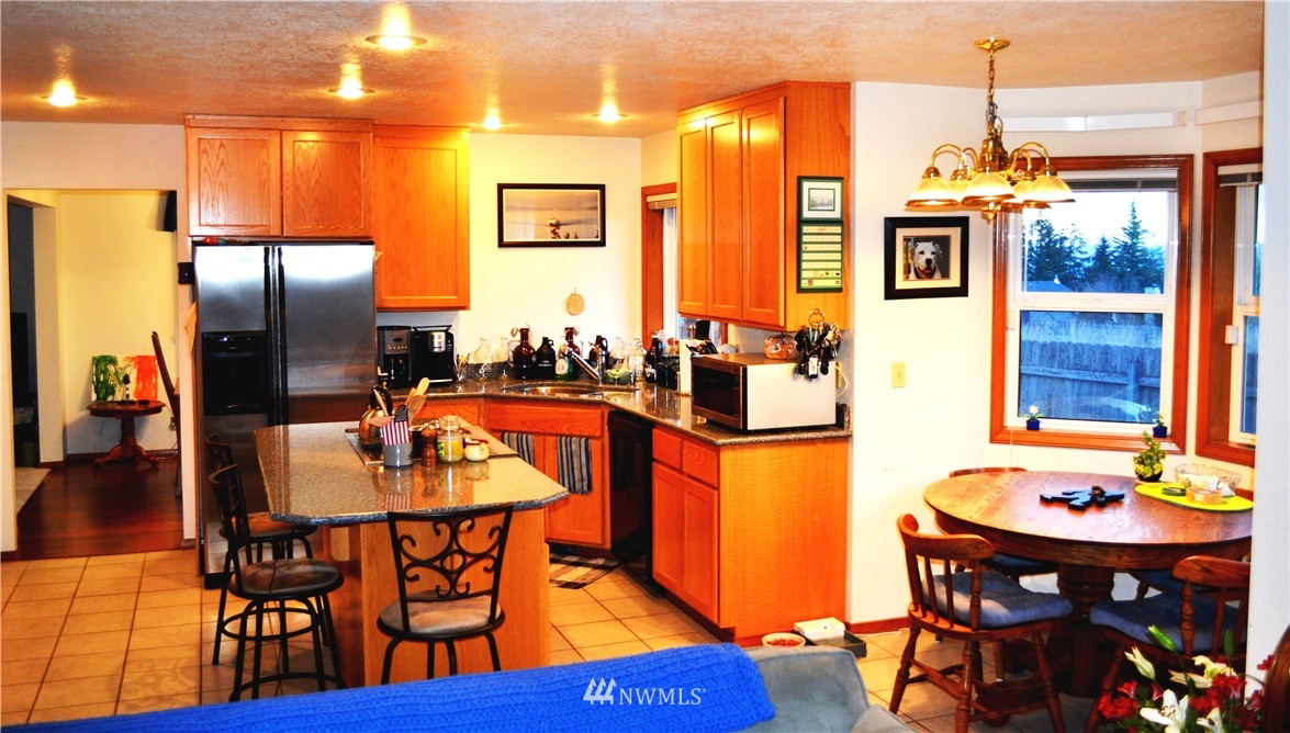 23656 Seatter Road Northeast Kingston, WA 98346 - Photo 9 of 24 Gallery Image 9