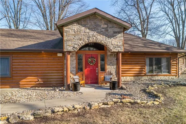 $519,900 | 8661 County Road 427, Savannah, MO 64485