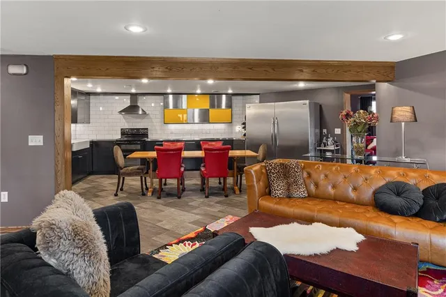 $519,900 | 8661 County Road 427, Savannah, MO 64485