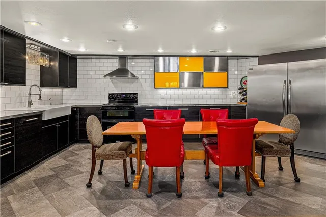 $519,900 | 8661 County Road 427, Savannah, MO 64485