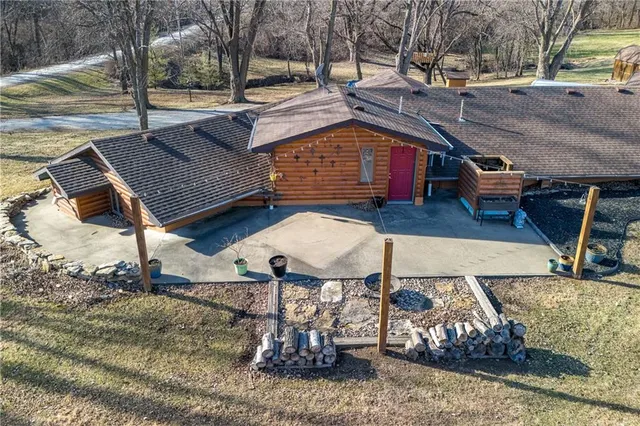 $519,900 | 8661 County Road 427, Savannah, MO 64485