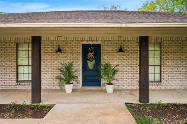 $389,500 | 1240 Lake Drive, Woodworth, LA 71485
