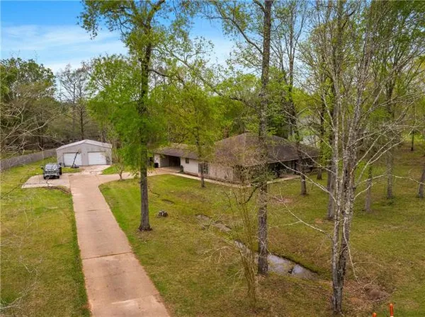 $389,500 | 1240 Lake Drive, Woodworth, LA 71485