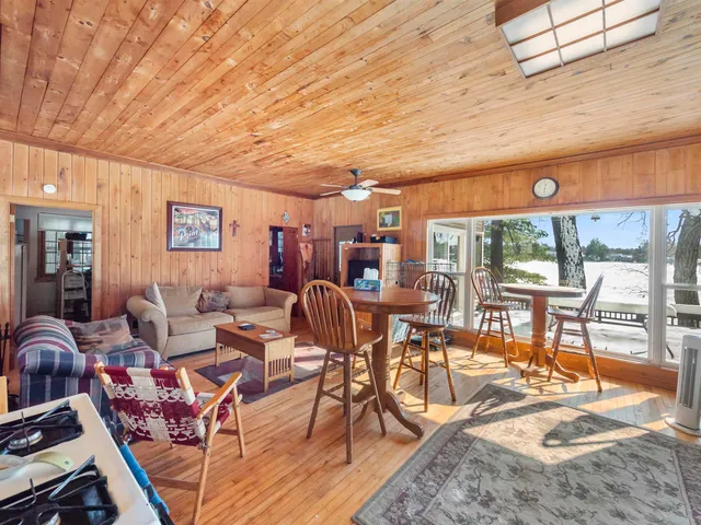 $1,600,000 | E1747 Pine Ridge Lane, Waupaca, WI 54981