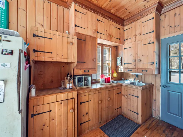 $1,600,000 | E1747 Pine Ridge Lane, Waupaca, WI 54981