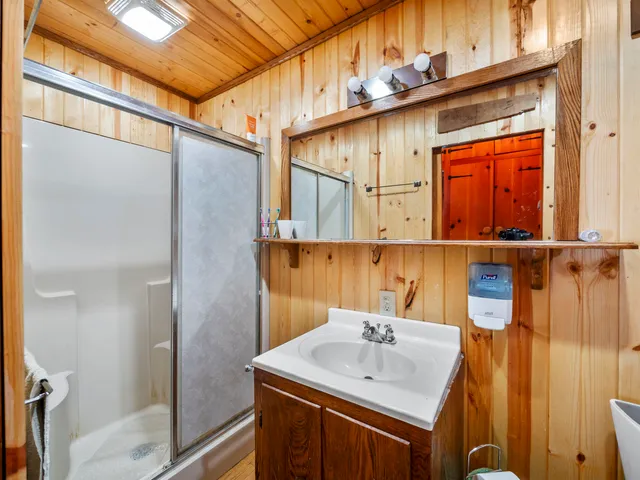 $1,600,000 | E1747 Pine Ridge Lane, Waupaca, WI 54981