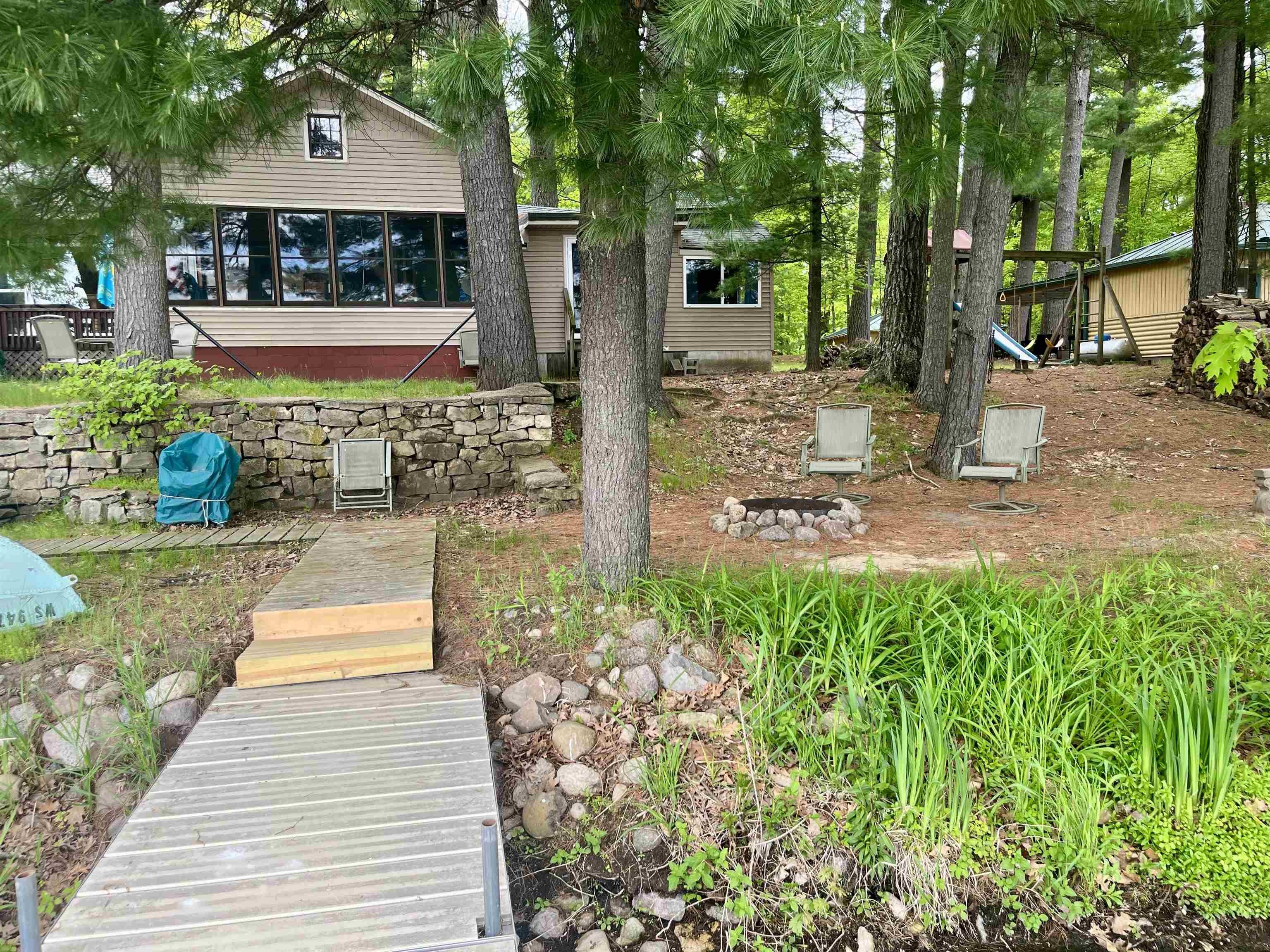 E1747 Pine Ridge Lane Waupaca, WI 54981 - Photo 8 of 25