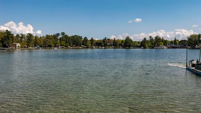 $1,600,000 | E1747 Pine Ridge Lane, Waupaca, WI 54981