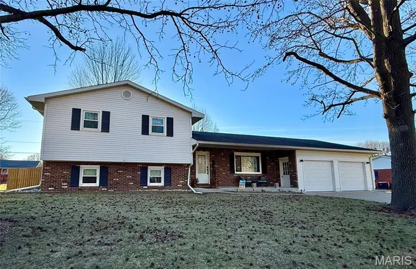 $256,500 | 1104 Edgewood Avenue, Jerseyville, IL 62052