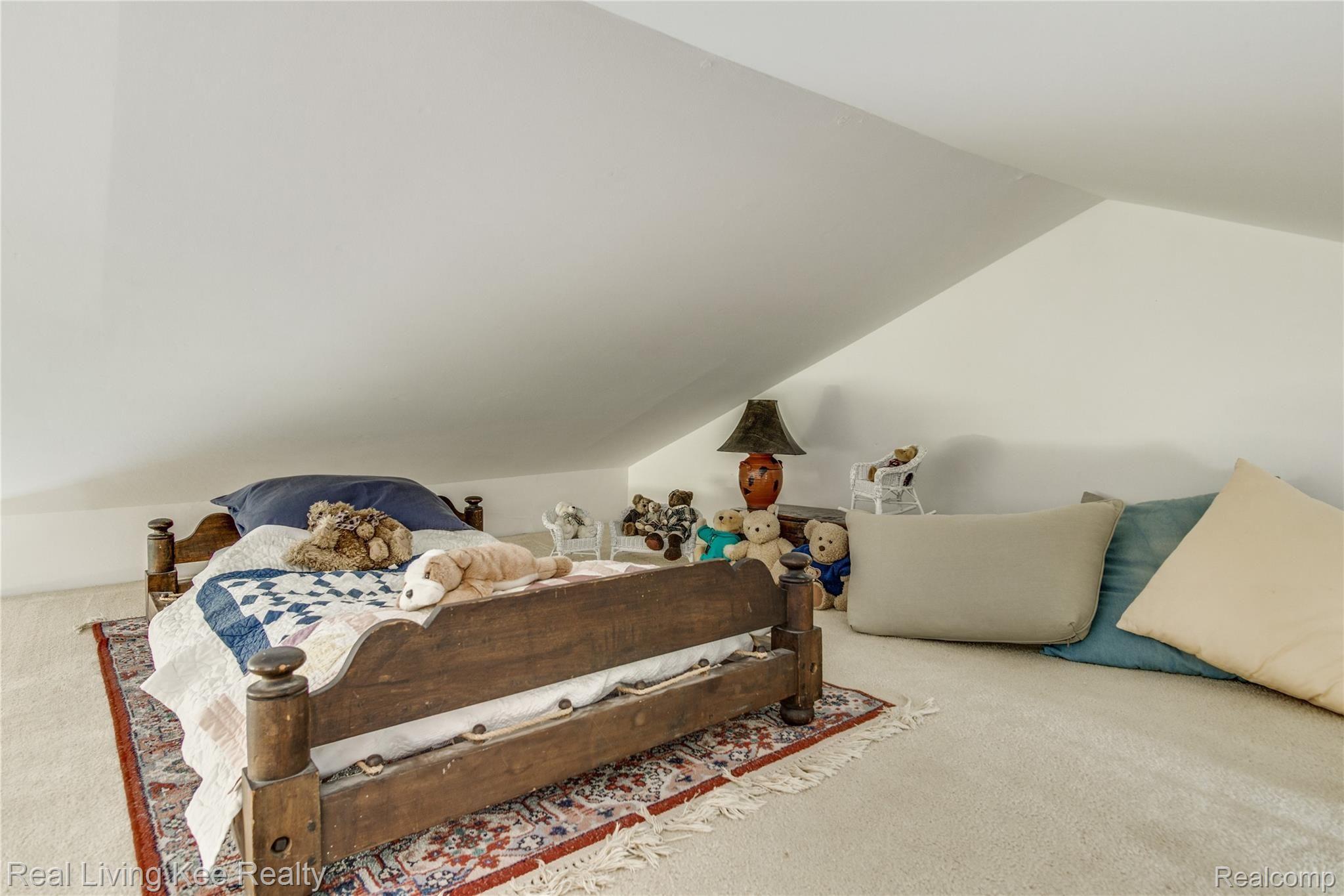960 East Tienken Road Rochester, MI 48306 - Photo 50 of 56 Interiors 13.jpg