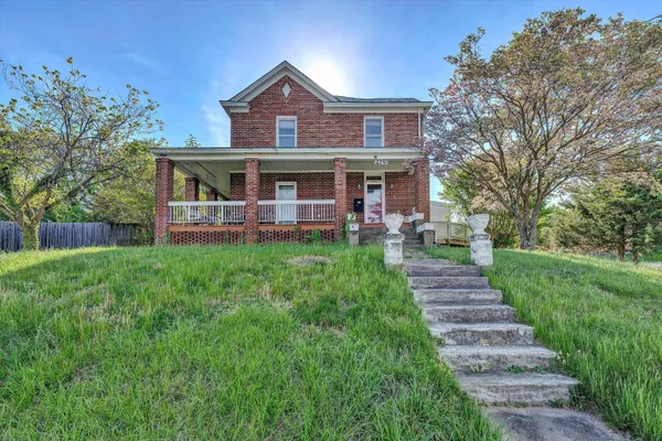 $289,000 | 624 South Maple Street, Vinton, VA 24179