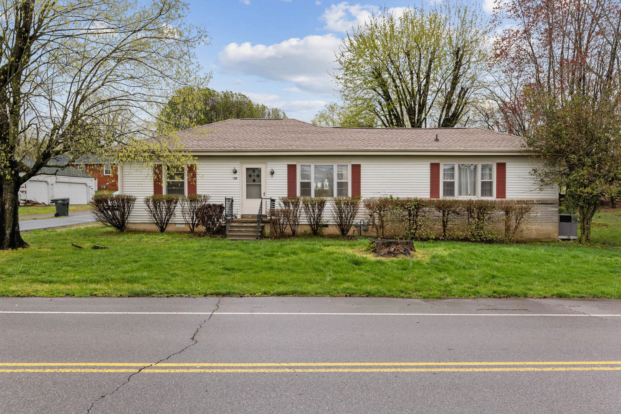 200 Golf Club Lane Springfield, TN 37172 - Photo 1 of 29 Gallery Image 1