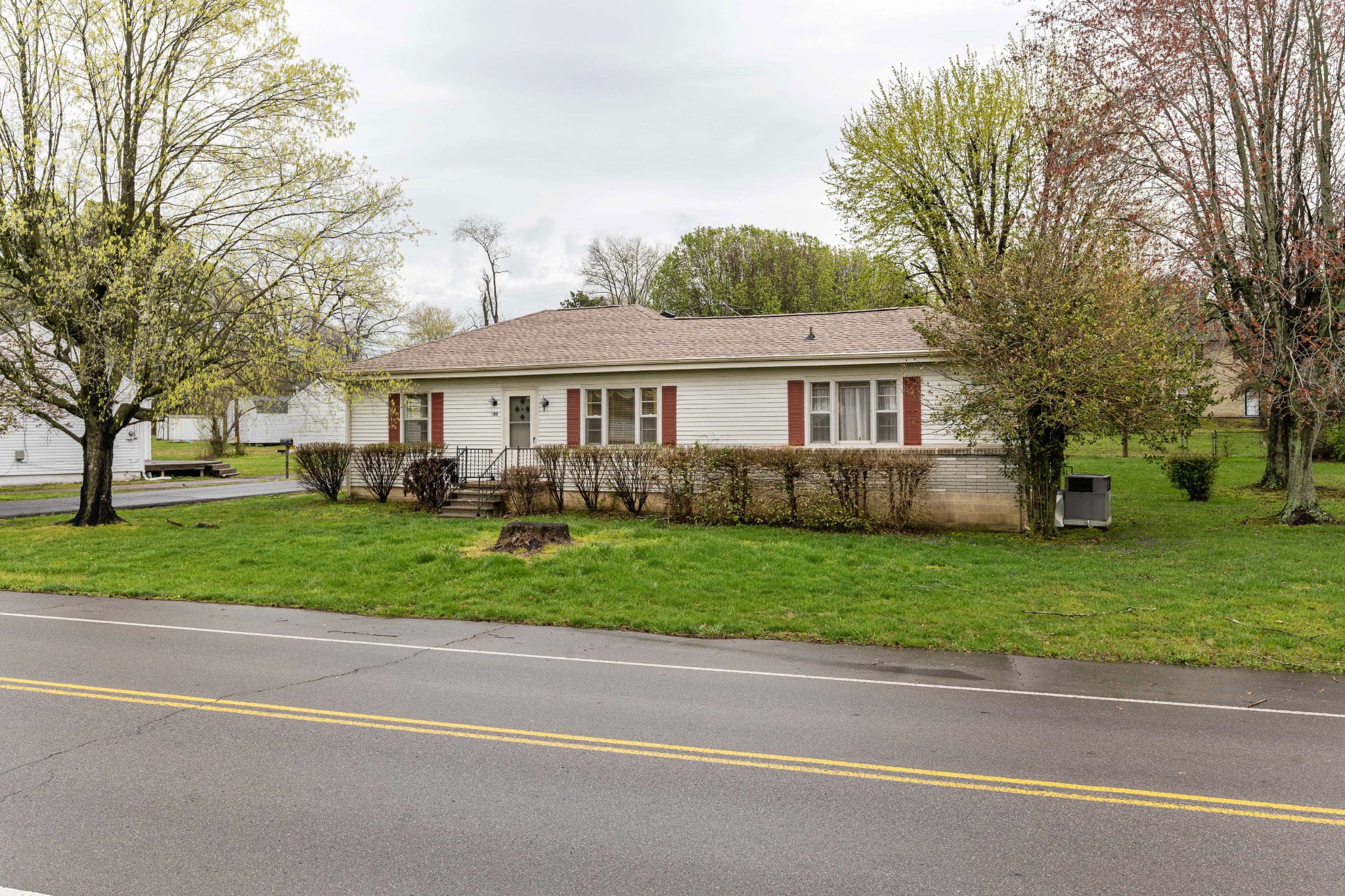 200 Golf Club Lane Springfield, TN 37172 - Photo 2 of 29 Gallery Image 2