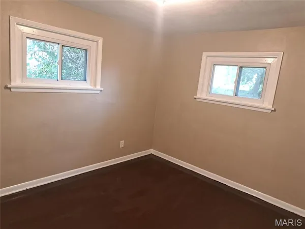 $1,600 | 6933 Berkridge Court, Hazelwood, MO 63042