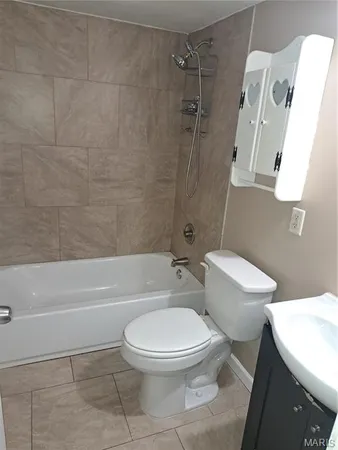 $1,600 | 6933 Berkridge Court, Hazelwood, MO 63042