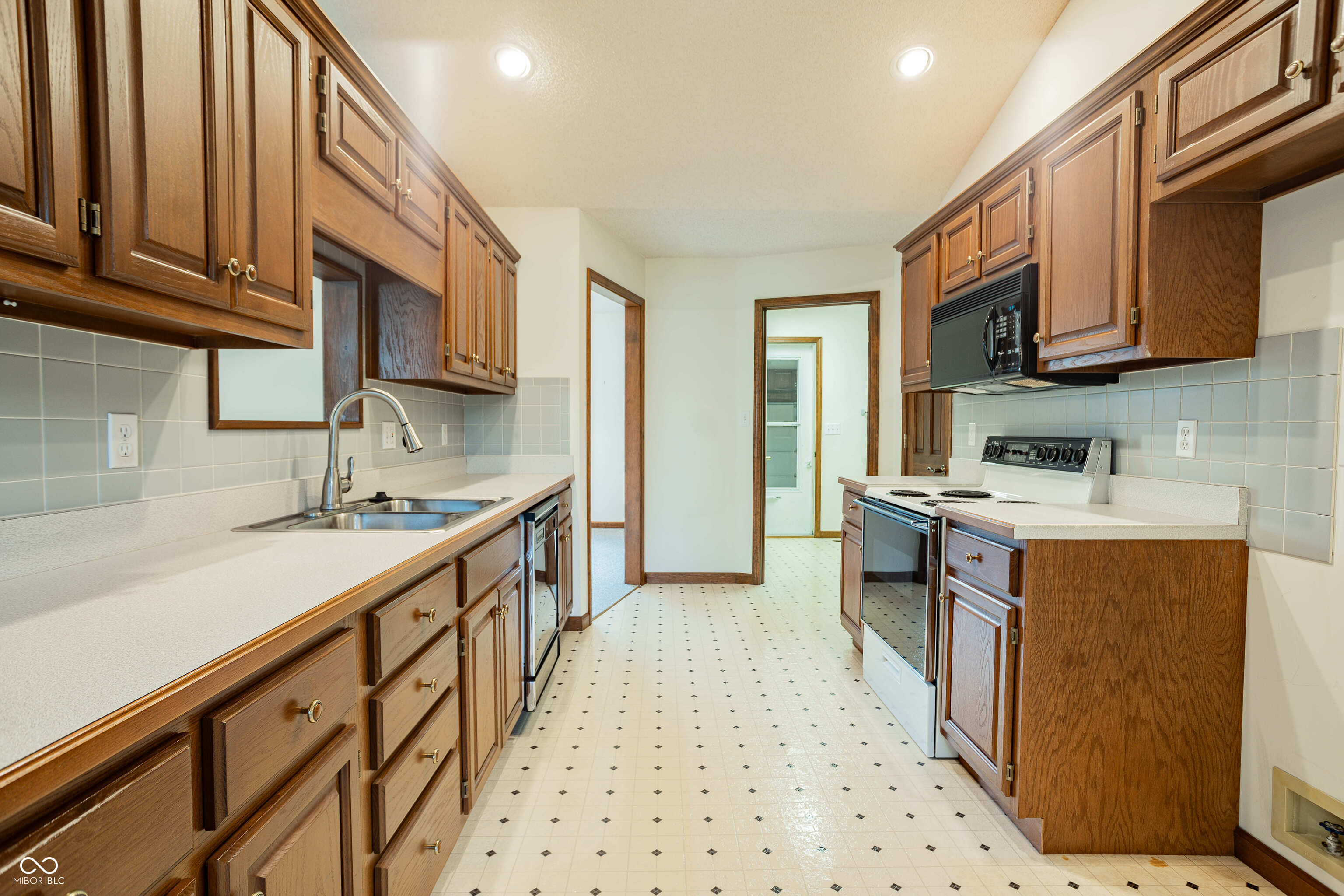 905 South Birmingham Road Yorktown, IN 47396 - Photo 21 of 42 Gallery Image 21