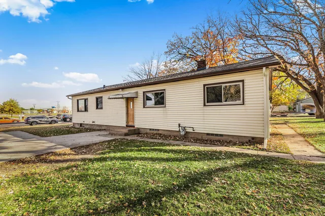 $214,900 | 253 10th Avenue North, Waite Park, MN 56387