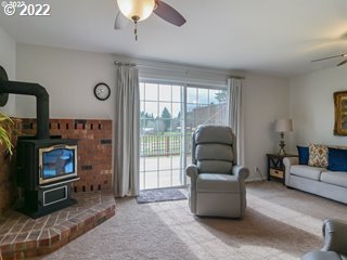 25847 Crow Road Eugene, OR 97402 - Photo 14 of 32 Gallery Image 14