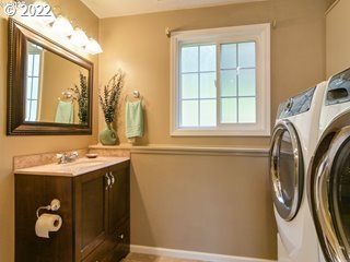 25847 Crow Road Eugene, OR 97402 - Photo 16 of 32 Gallery Image 16