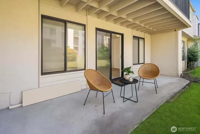 $368,000 | 12424 Northeast 145th Street, Unit C25, Kirkland, WA 98034