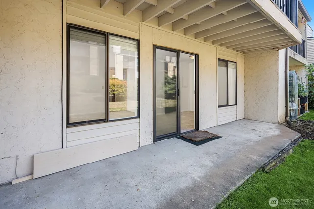 $368,000 | 12424 Northeast 145th Street, Unit C25, Kirkland, WA 98034